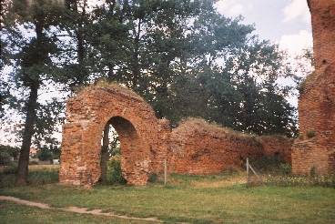 Goacz - Zamek i Mury Zamkowe