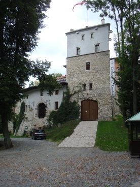 Korzkiew - Zamek